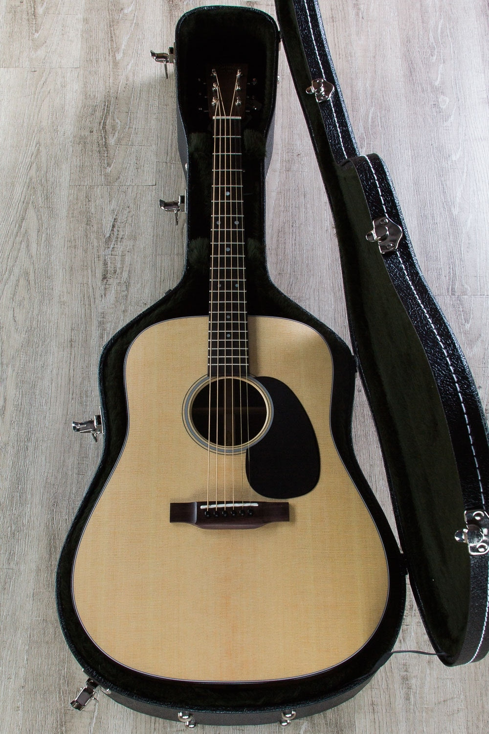 Martin Standard Series D-21 Special Dreadnought Acoustic Guitar with Hard Case - Natural