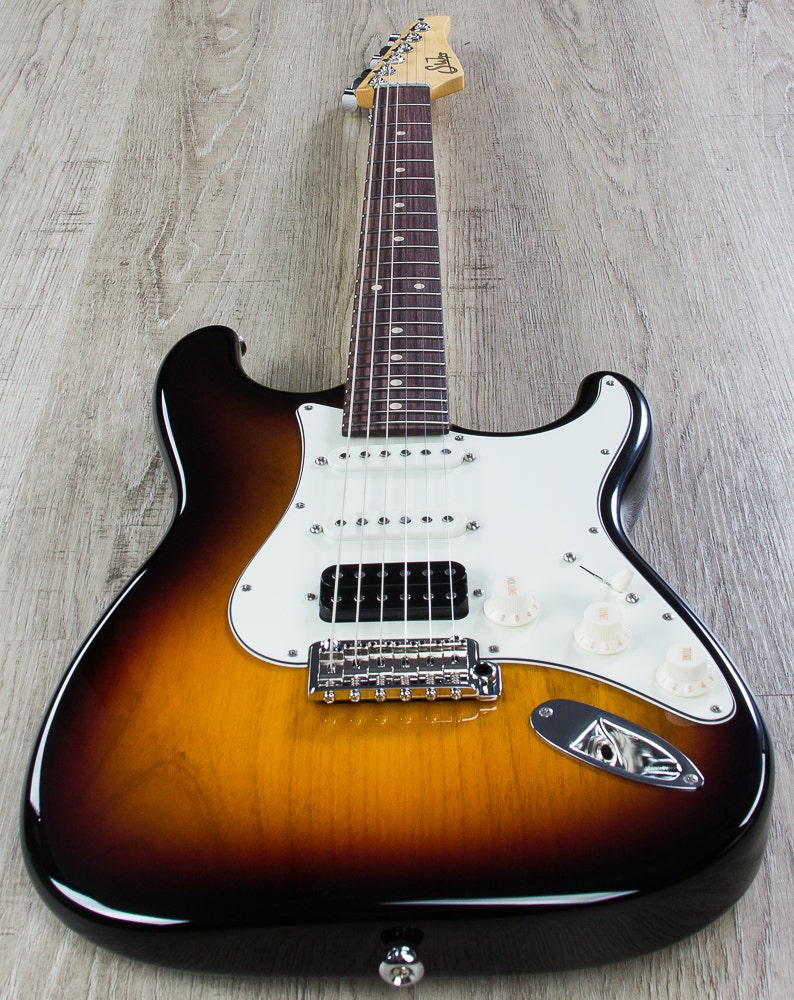 Suhr Classic Pro Rosewood Fingerboard HSS Electric Guitar 3 Tone Sunburst