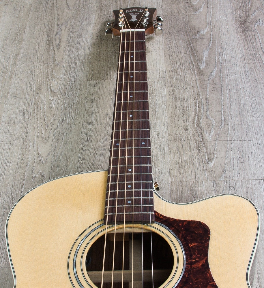 Guild F-150 Jumbo CE Acoustic-Electric Guitar, Fishman Pickup, Polyfoam Case - Natural