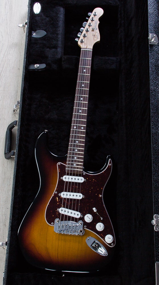 G&L USA Legacy Electric Guitar, Rosewood Fingerboard, Hard Case - 3-Tone Sunburst