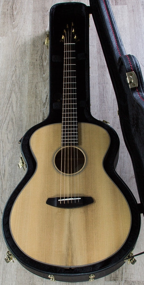Breedlove Oregon Concert E Myrtlewood Acoustic-Electric Guitar with Hard Case
