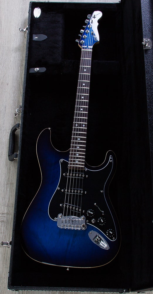 G&L USA S-500 Electric Guitar, Rosewood Fingerboard, Hard Case - Blueburst