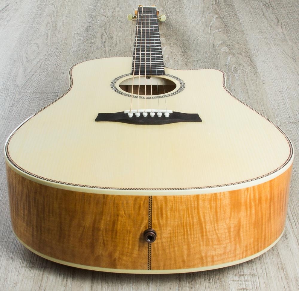 Seagull Artist Cameo Cutaway Element Acoustic-Electric Guitar with Deluxe TRIC Case - Natural Satin