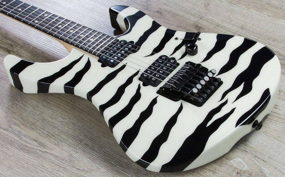 Suhr 80's Shred MKII Electric Guitar, Ebony Fingerboard, Hard Case - Tiger Stripe (JS3U0L)