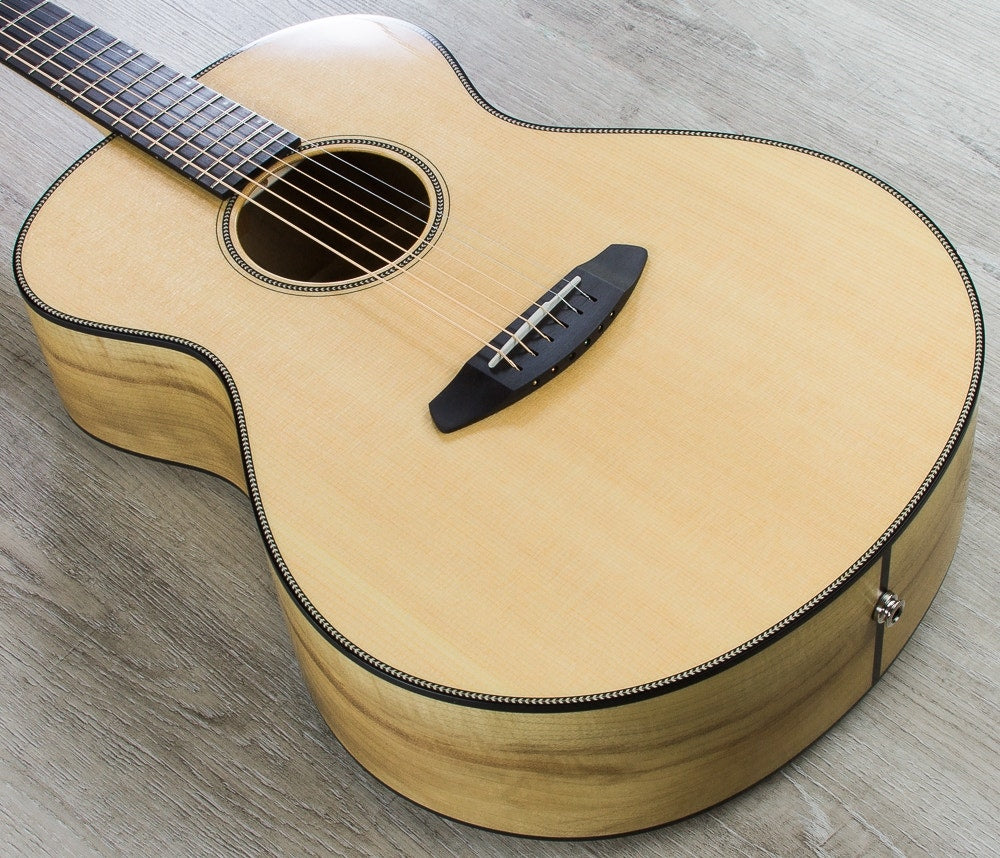 Breedlove Oregon Concert Acoustic-Electric Guitar, Sitka Spruce / Myrtlewood, with Hard Case