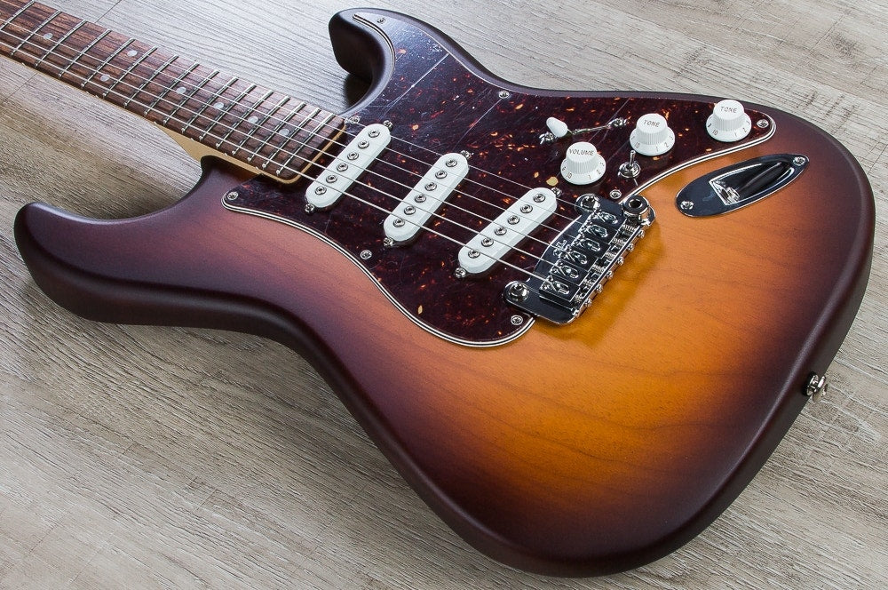 G&L USA S-500 Electric Guitar, Rosewood Fingerboard, Hard Case - Old School Tobacco Sunburst Frost