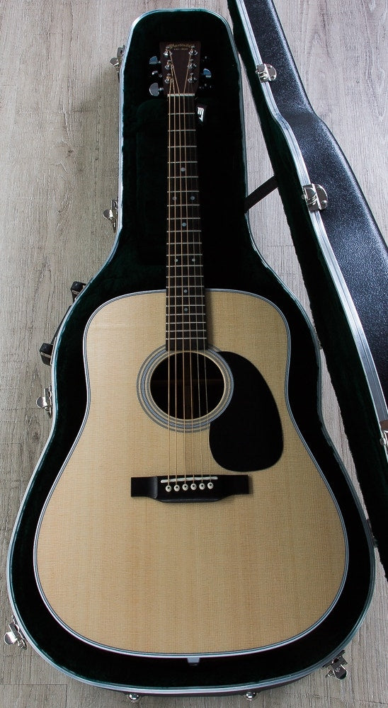 Martin Standard Series D‑28 Dreadnought Acoustic Guitar with Case - Natural