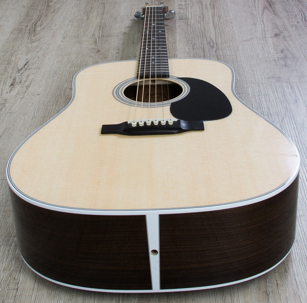 Martin Standard Series D‑28 Dreadnought Acoustic Guitar with Case - Natural