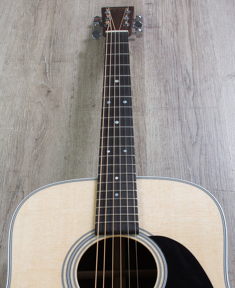 Martin Standard Series D‑28 Dreadnought Acoustic Guitar with Case - Natural