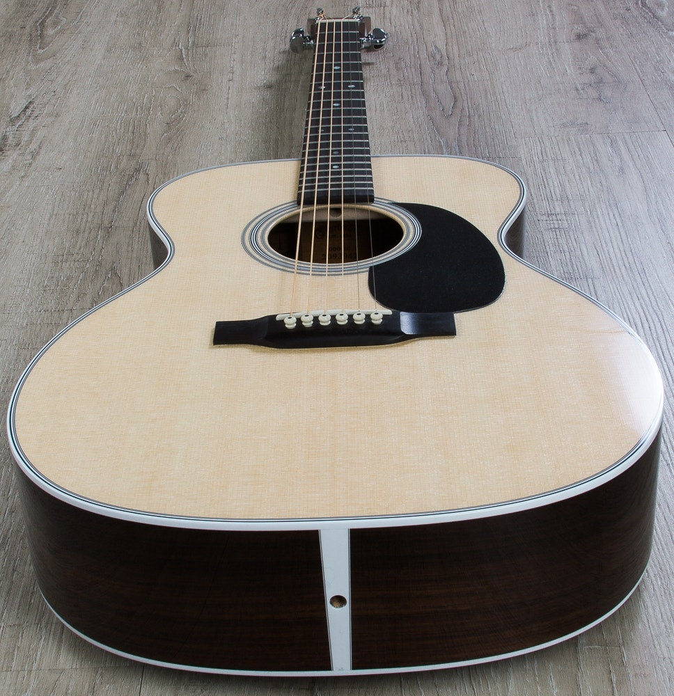 Martin Standard Series 000‑28 Auditorium Acoustic Guitar with Case - Natural