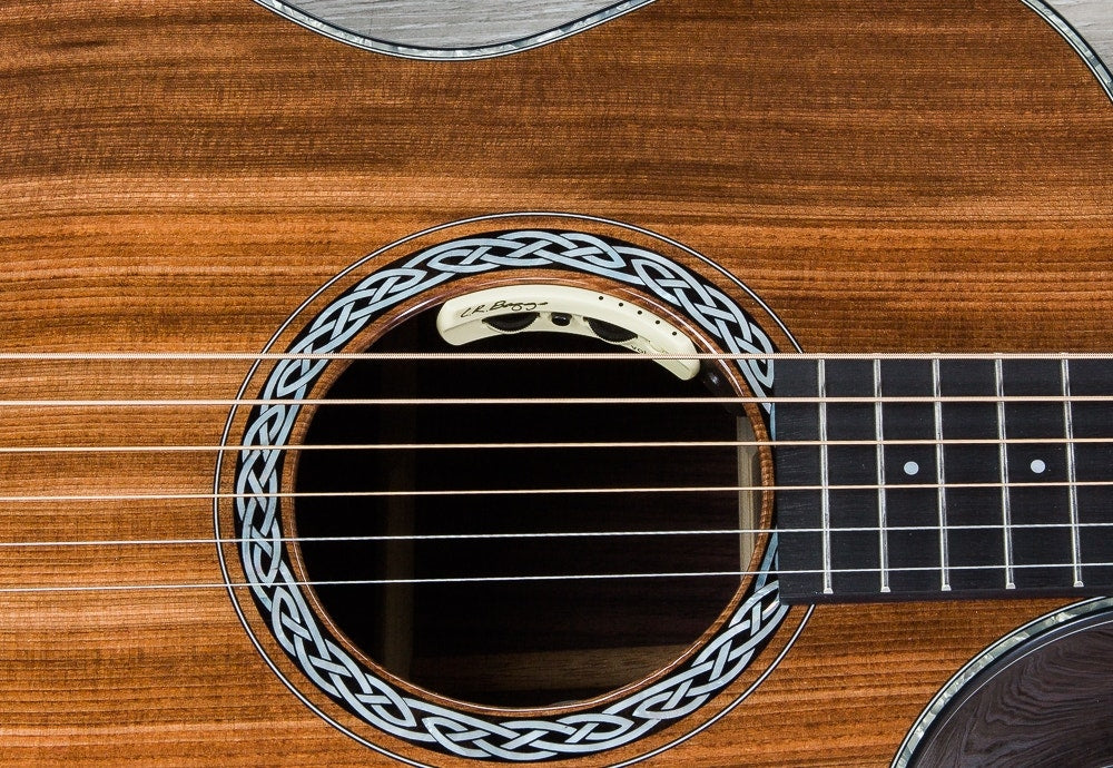 Breedlove Legacy Concert CE Acoustic-Electric Guitar, Redwood – East Indian Rosewood, Hard Case