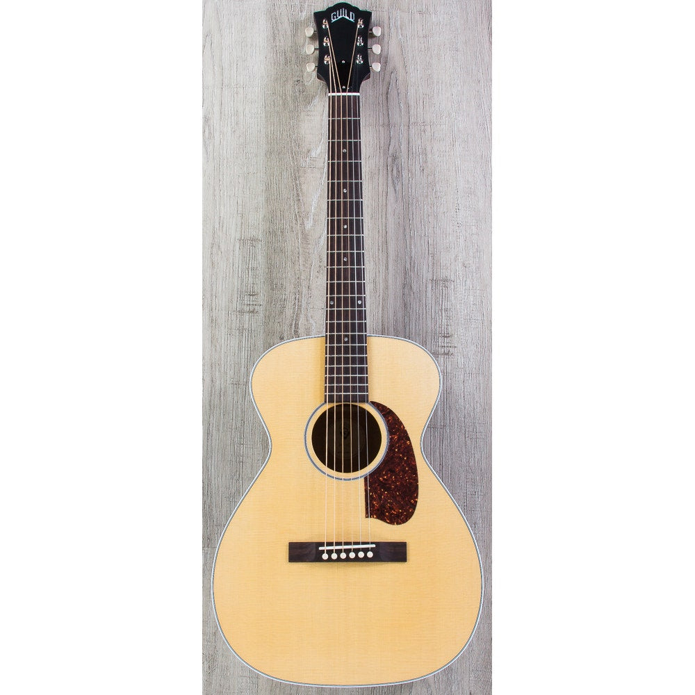 Guild M-40 Troubadour Concert Acoustic Guitar, Indian Rosewood Fingerboard, Hardshell Case - Natural