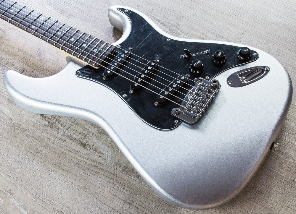 G&L USA Legacy Electric Guitar, Rosewood Fingerboard, Hard Case - Silver Metallic Frost