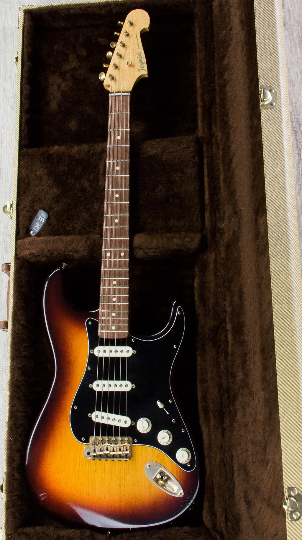 Iconic Custom Guitars Texas Flood Vintage Electric Guitar, Left-Handed Tremolo Arcane Pickups, Hard Case - Aged 3-Tone Burst Finish (Open Box)