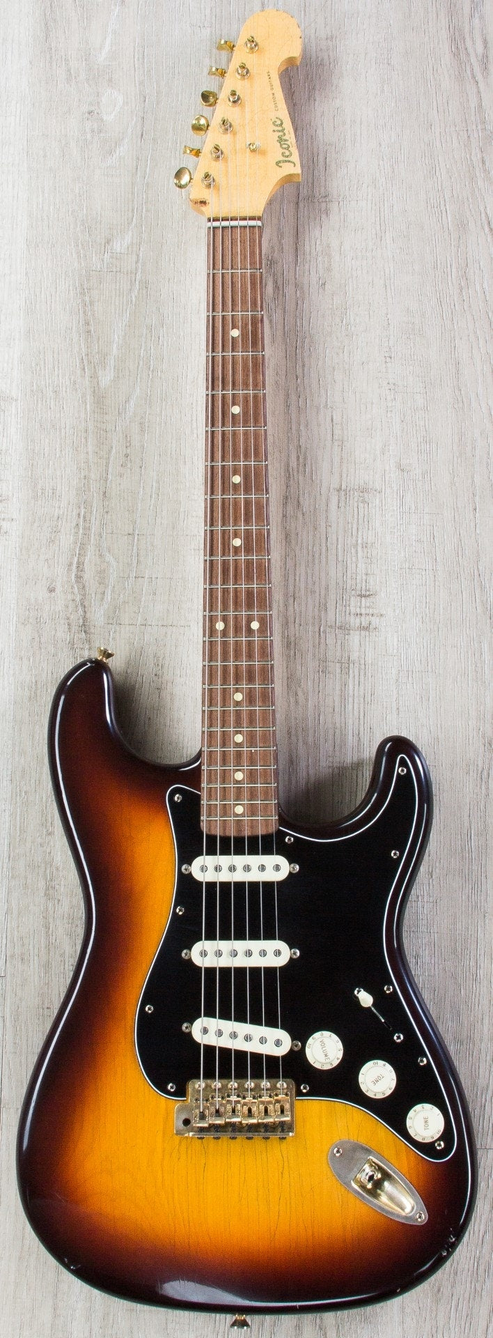 Iconic Custom Guitars Texas Flood Vintage Electric Guitar, Left-Handed Tremolo Arcane Pickups, Hard Case - Aged 3-Tone Burst Finish (Open Box)