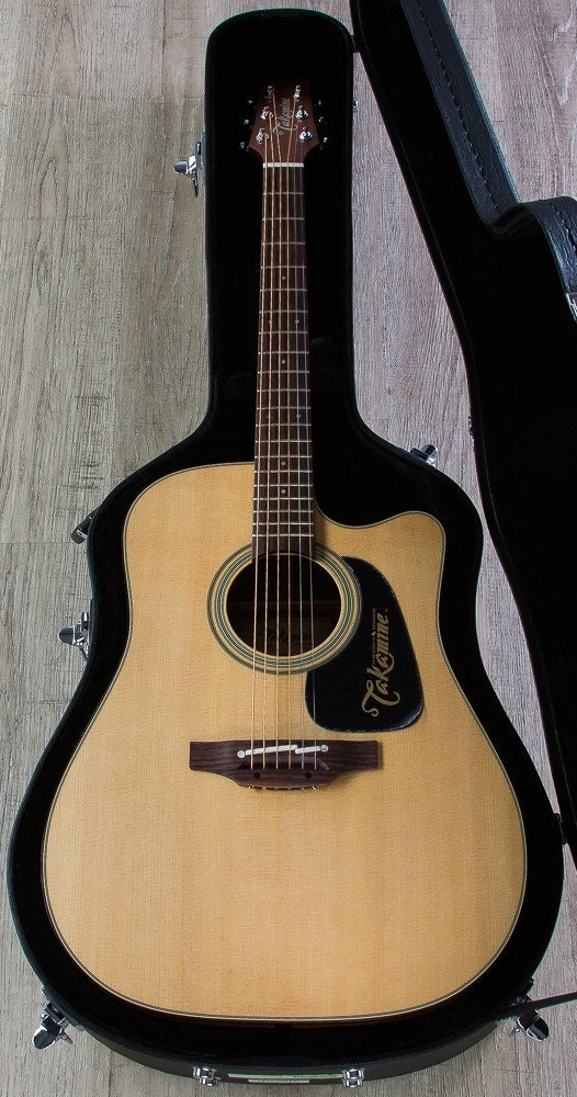 Takamine P2DC Pro Series 2 Dreadnought Body Acoustic/Electric Guitar with Case