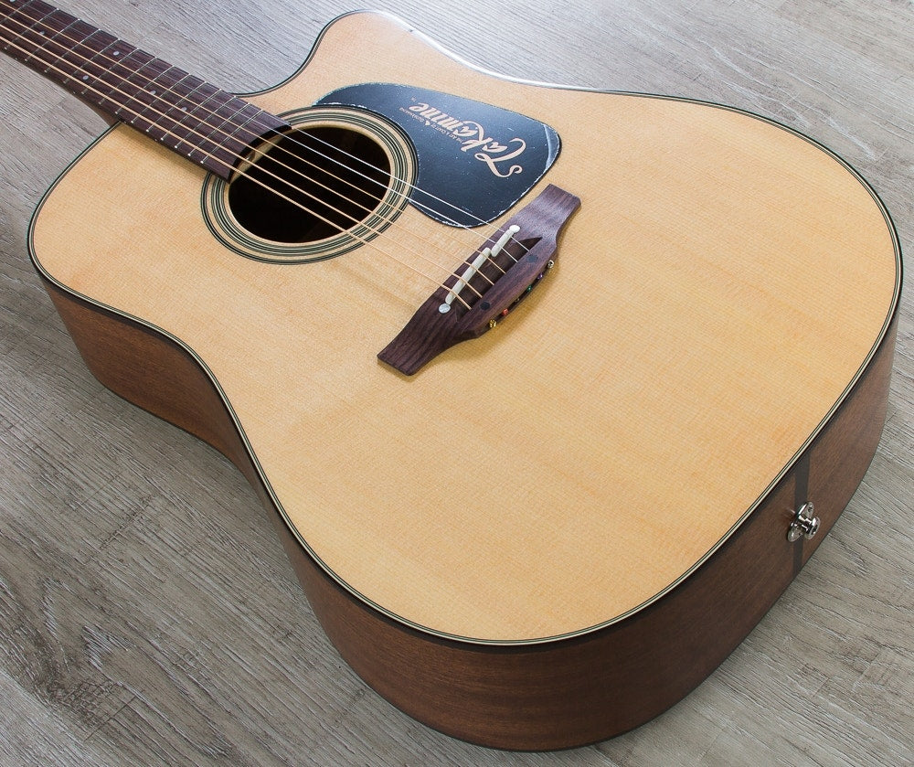 Takamine P2DC Pro Series 2 Dreadnought Body Acoustic/Electric Guitar with Case