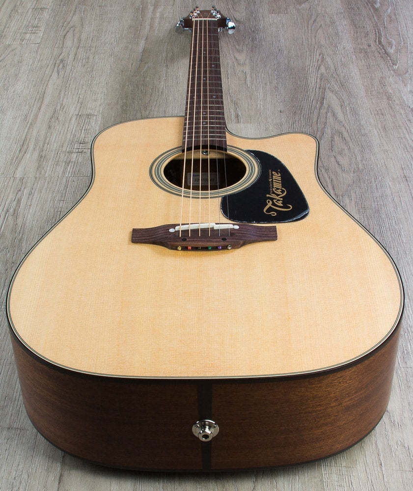 Takamine P2DC Pro Series 2 Dreadnought Body Acoustic/Electric Guitar with Case