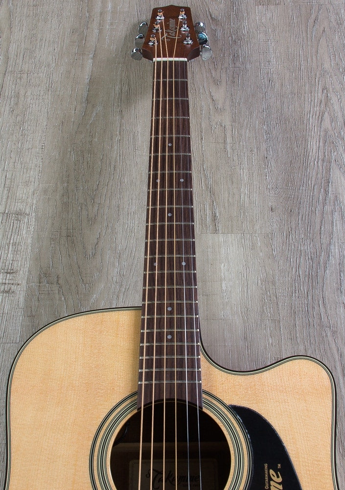 Takamine P2DC Pro Series 2 Dreadnought Body Acoustic/Electric Guitar with Case