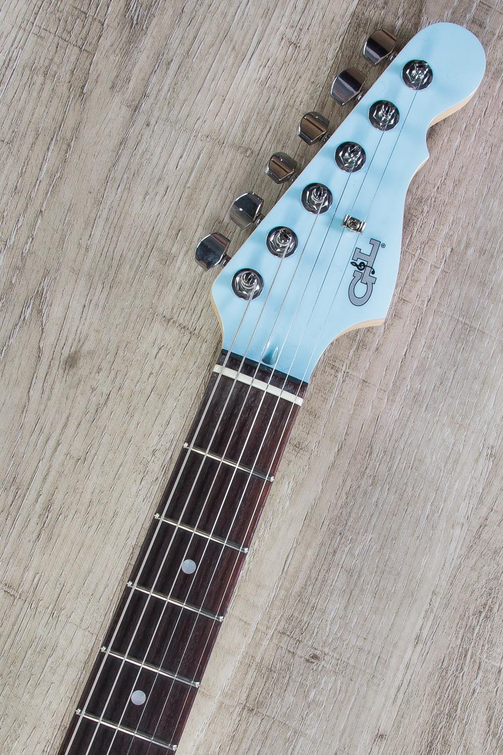 G&L USA S-500 Electric Guitar, Rosewood Fingerboard, Hard Case - Sonic Blue