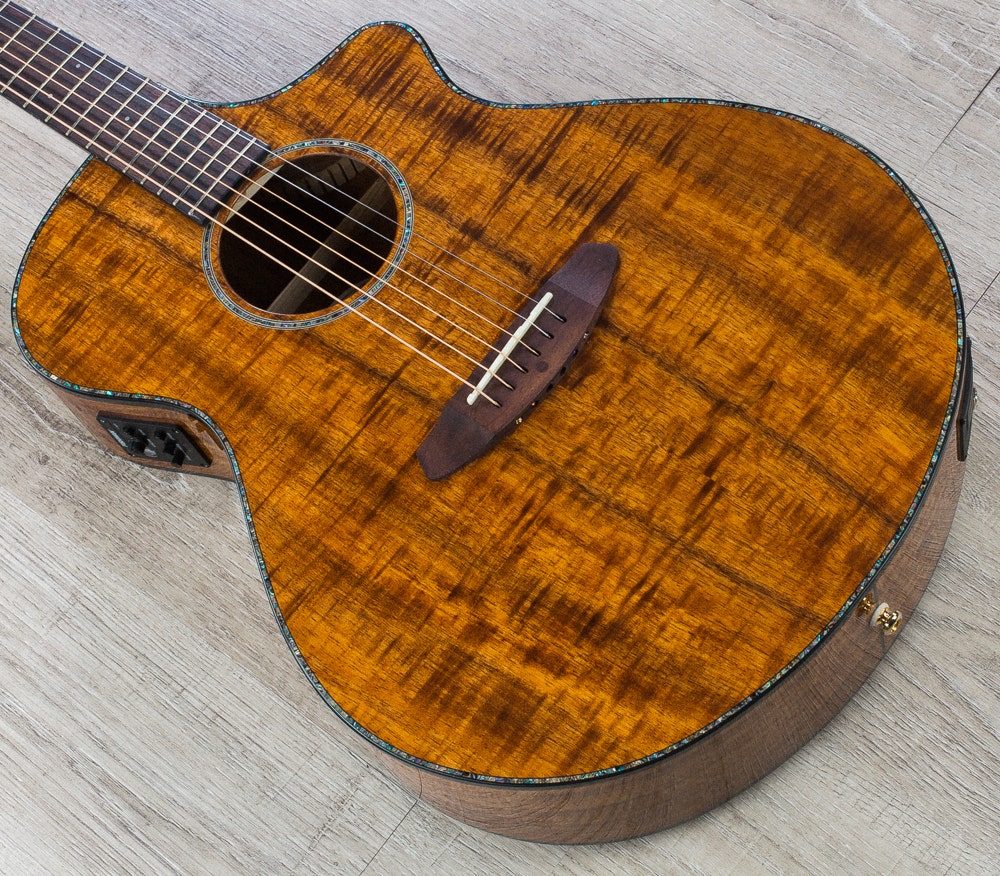 Breedlove Limited Edition Pursuit Concert KK Koa Acoustic-Electric Guitar with Gig Bag - Natural (B-STOCK)