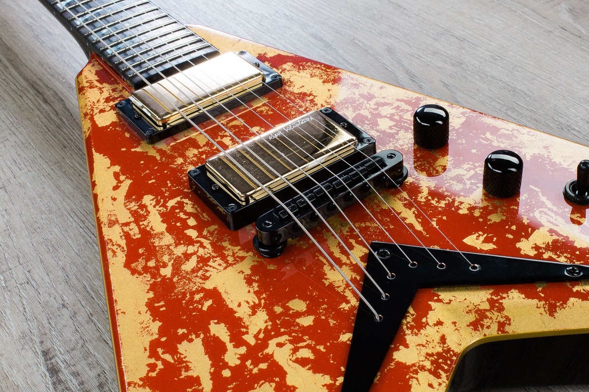 Dean Dave Mustaine VMNT Holy Grail Electric Guitar with Case and Limited Edition Chalice - 24K Gold Leaf
