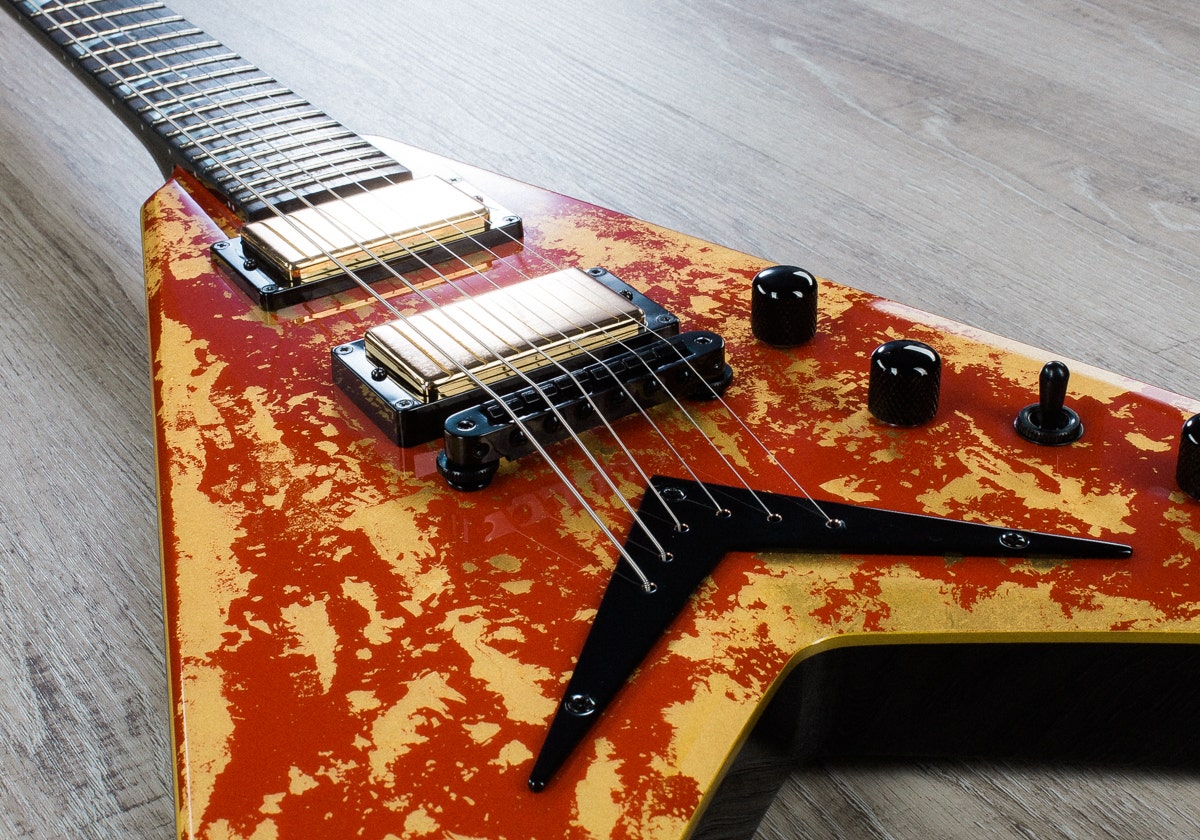 Dean Dave Mustaine VMNT Holy Grail Electric Guitar with Case and Limited Edition Chalice - 24K Gold Leaf