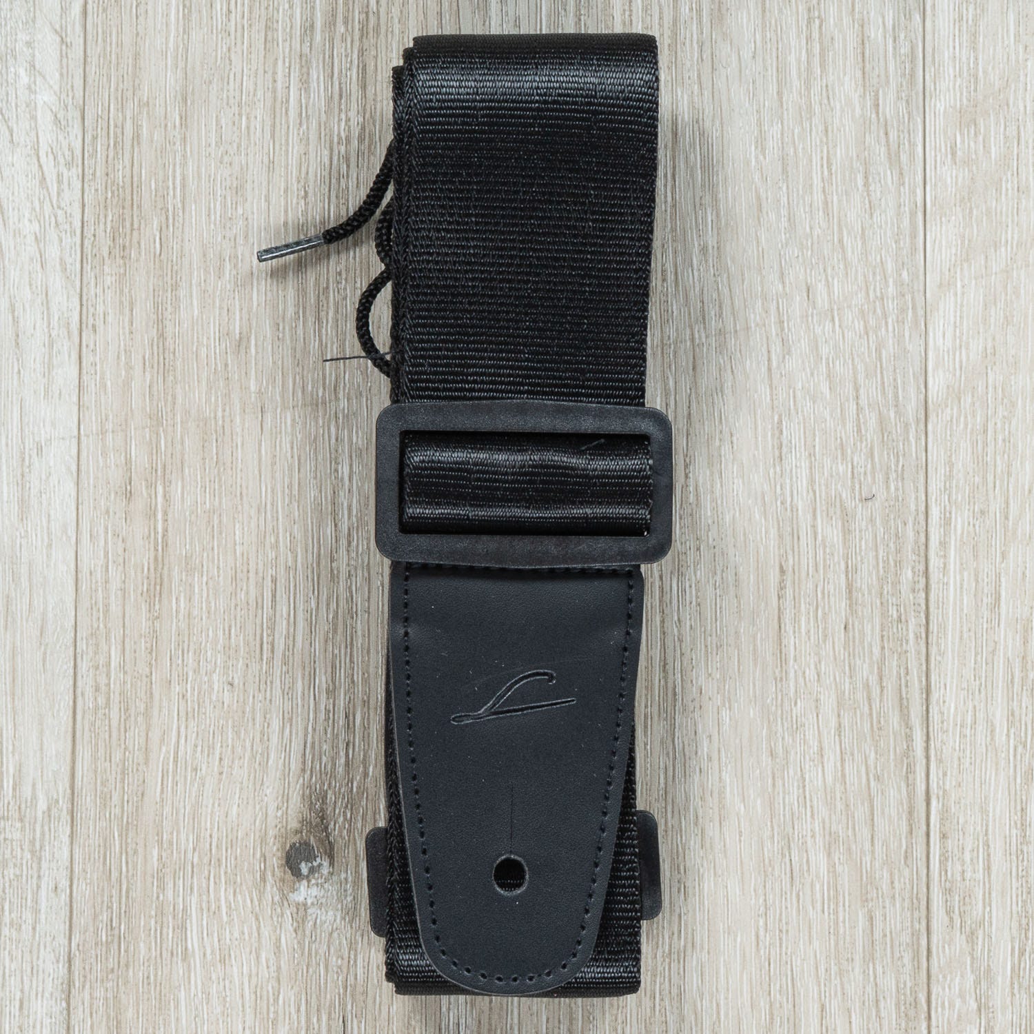 Legator LST-100 Logo Deluxe 2-Inch Nylon Guitar Strap, Black