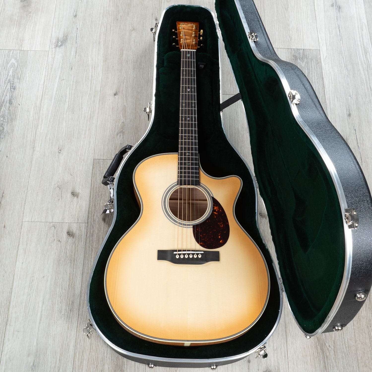 Martin Custom Shop GP-28 Grand Performance Venetian Cutaway Acoustic Guitar, Pacific Big Leaf Flamed Maple, Toasted Burst