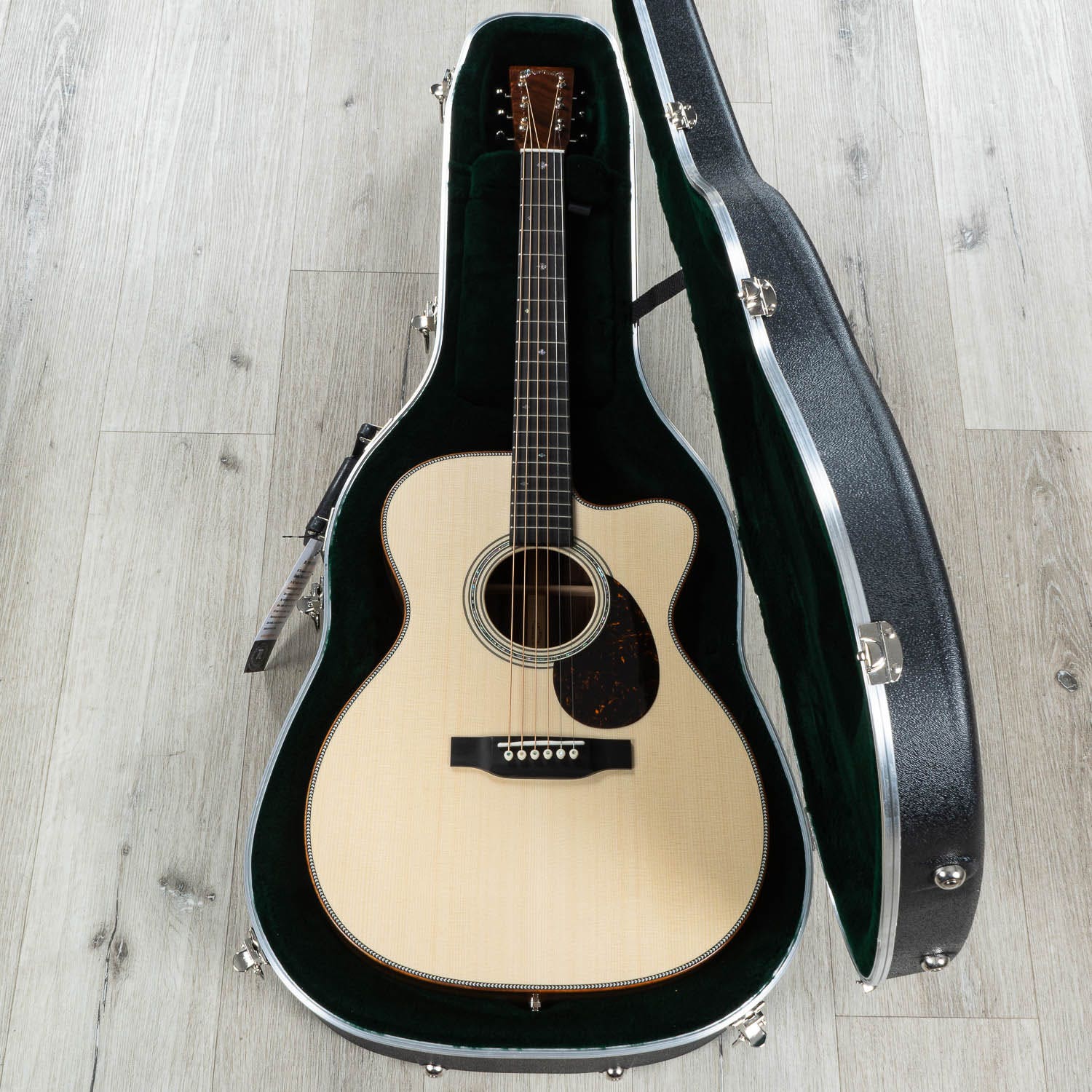 Martin Custom Shop OM-28 Venetian Cutaway Acoustic-Electric Guitar, Wild Grain Rosewood Sides & Back