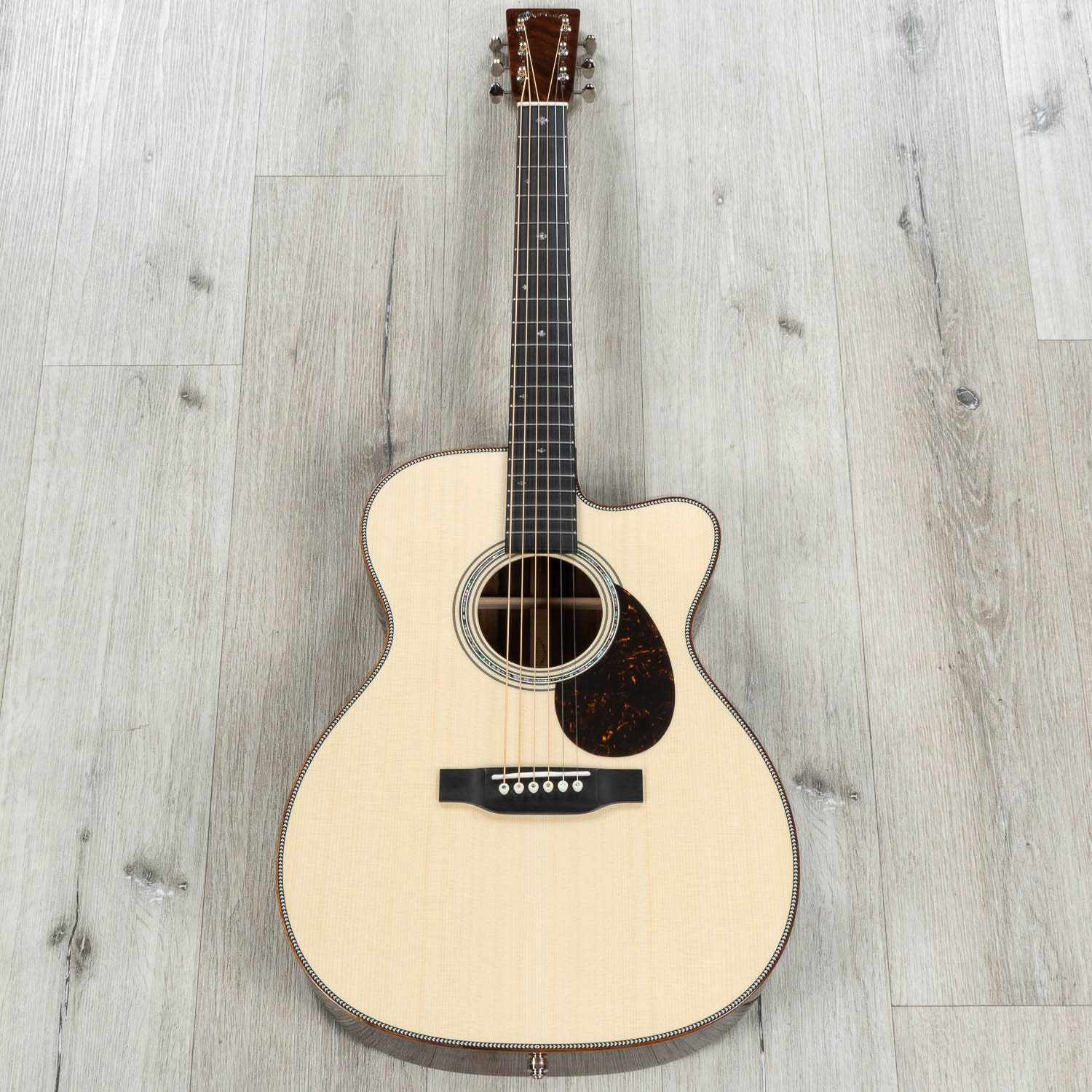 Martin Custom Shop OM-28 Venetian Cutaway Acoustic-Electric Guitar, Wild Grain Rosewood Sides & Back
