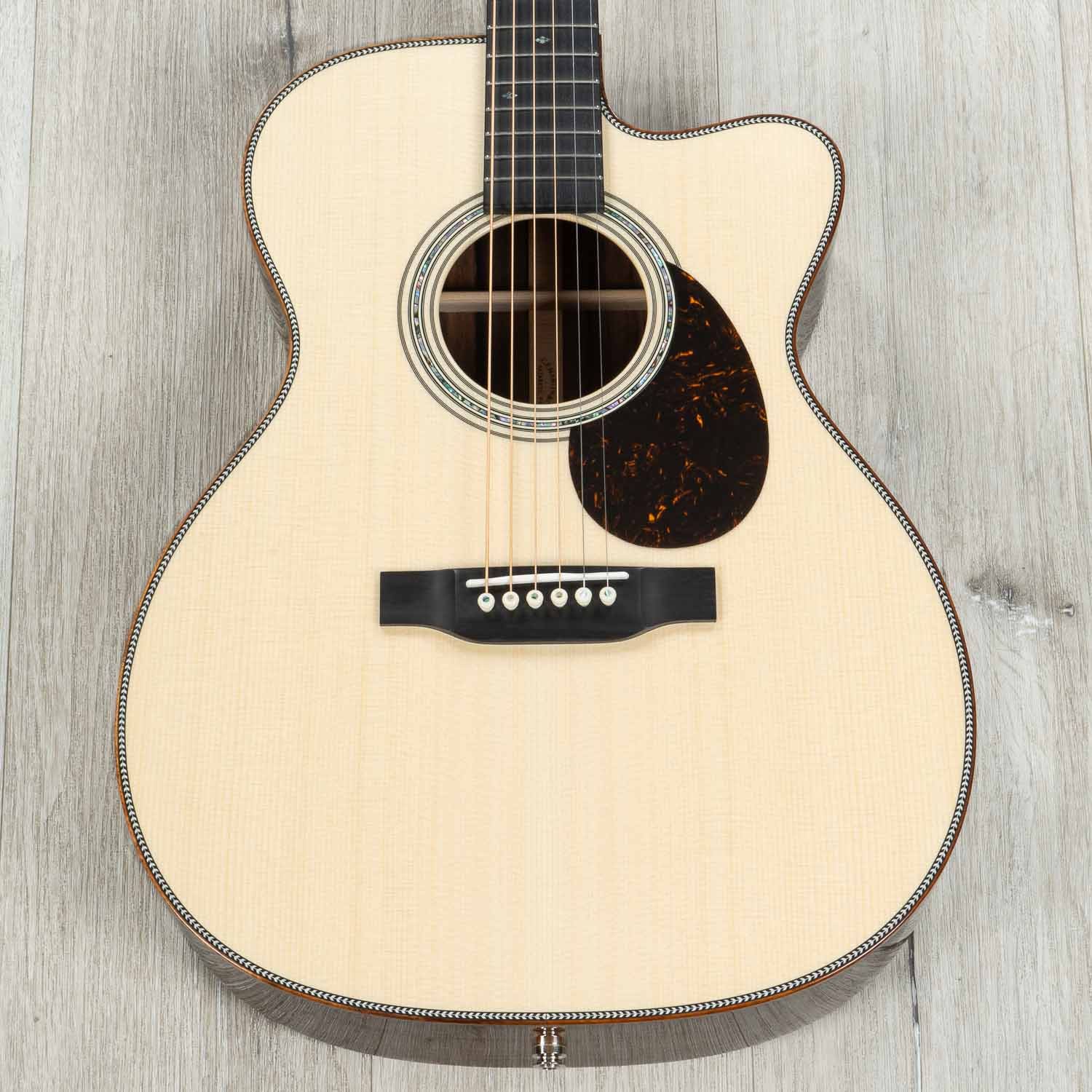 Martin Custom Shop OM-28 Venetian Cutaway Acoustic-Electric Guitar, Wild Grain Rosewood Sides & Back