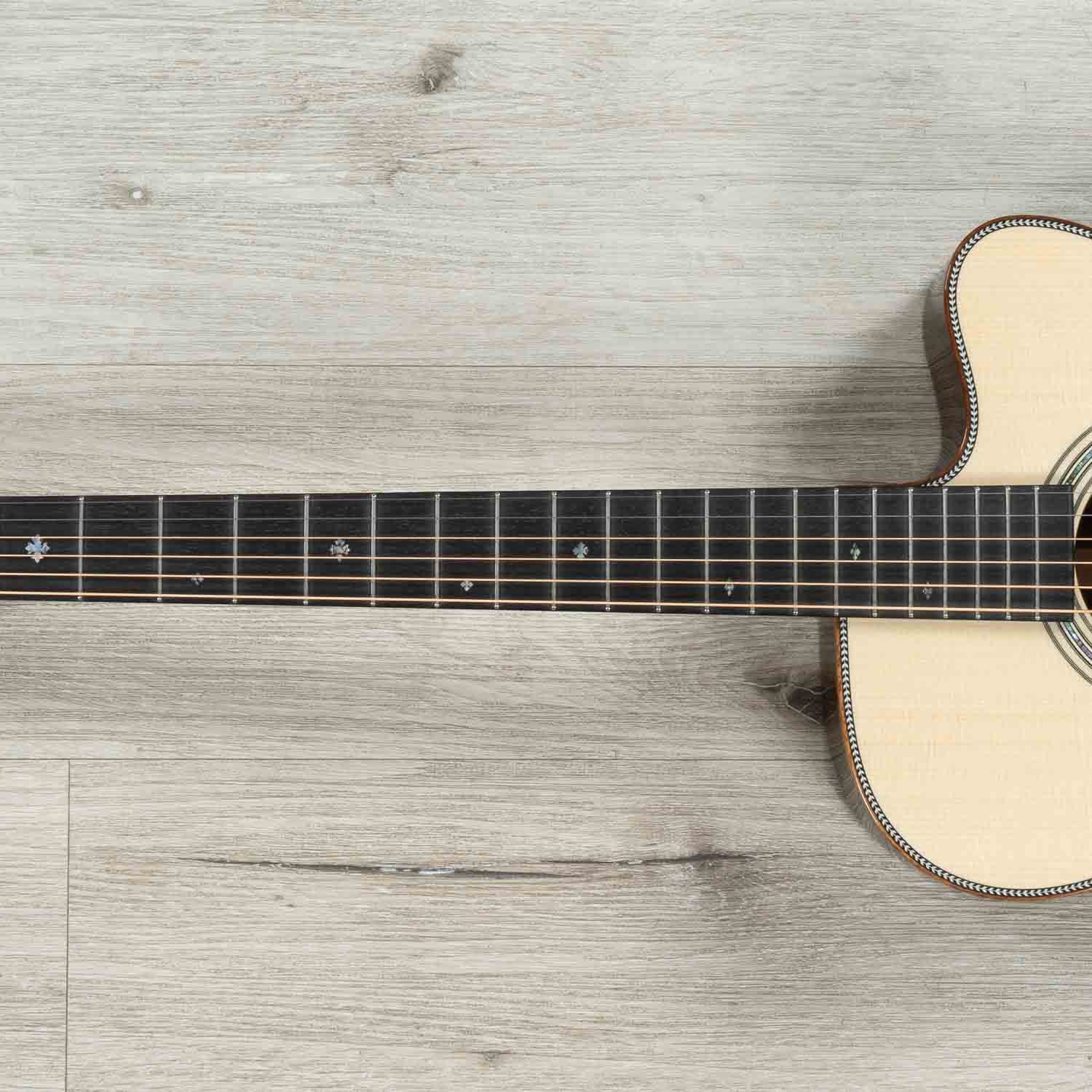 Martin Custom Shop OM-28 Venetian Cutaway Acoustic-Electric Guitar, Wild Grain Rosewood Sides & Back