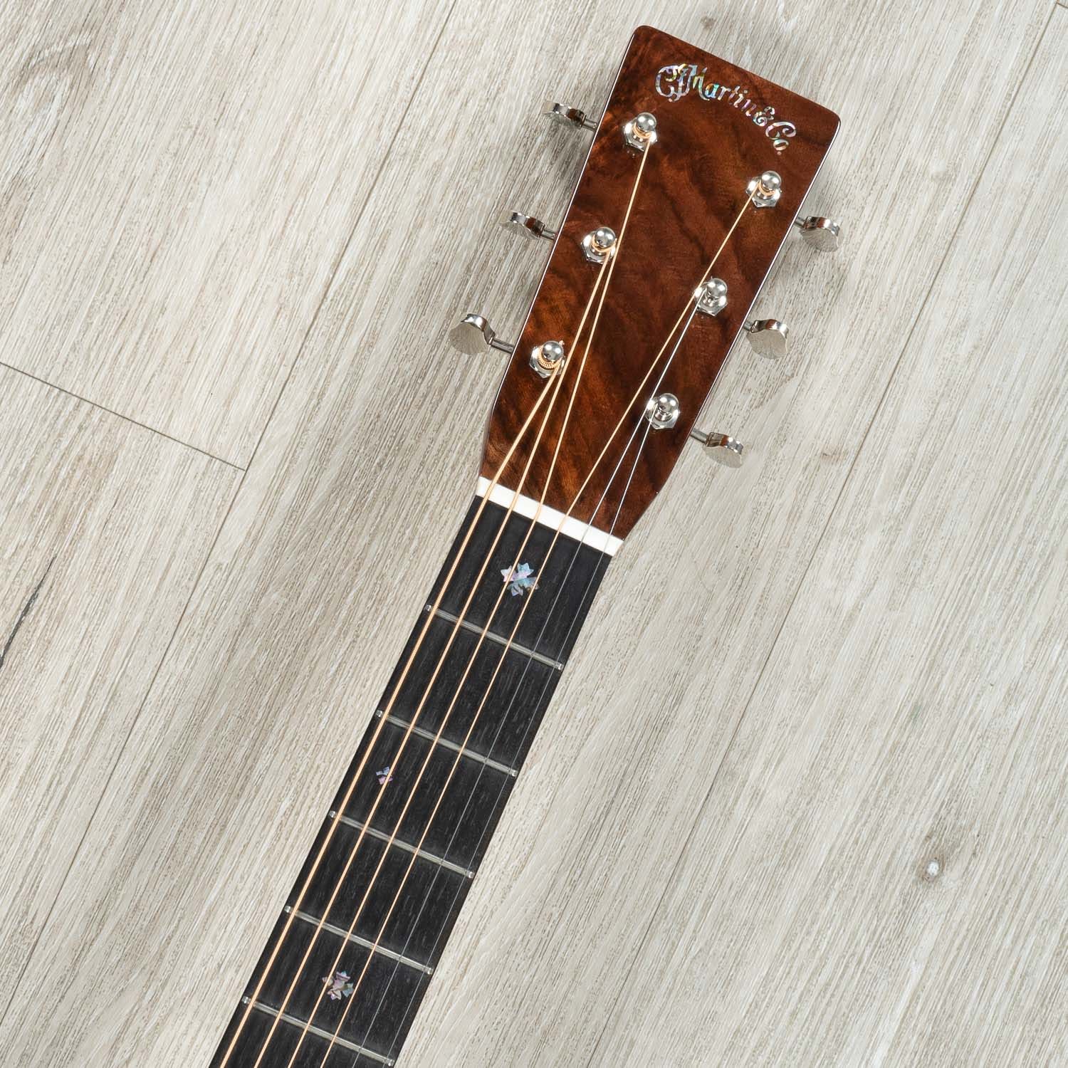 Martin Custom Shop OM-28 Venetian Cutaway Acoustic-Electric Guitar, Wild Grain Rosewood Sides & Back