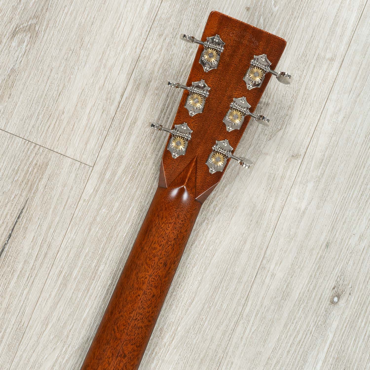 Martin Custom Shop OM-28 Venetian Cutaway Acoustic-Electric Guitar, Wild Grain Rosewood Sides & Back