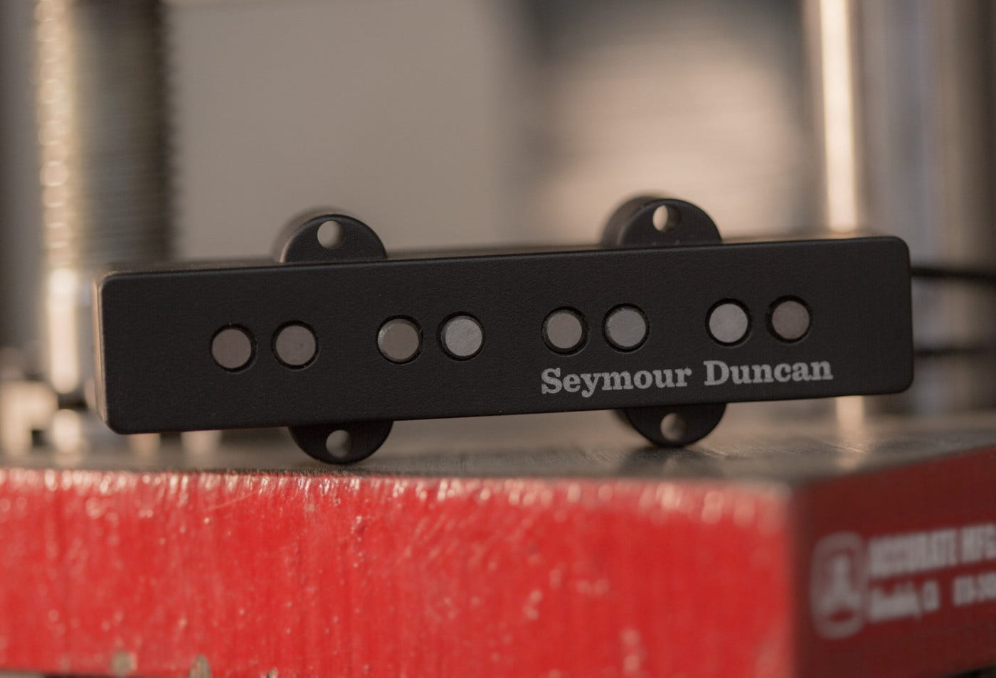 Seymour Duncan 11403-05 Apollo J-Bass 4-String Bass Pickup (Neck Position)