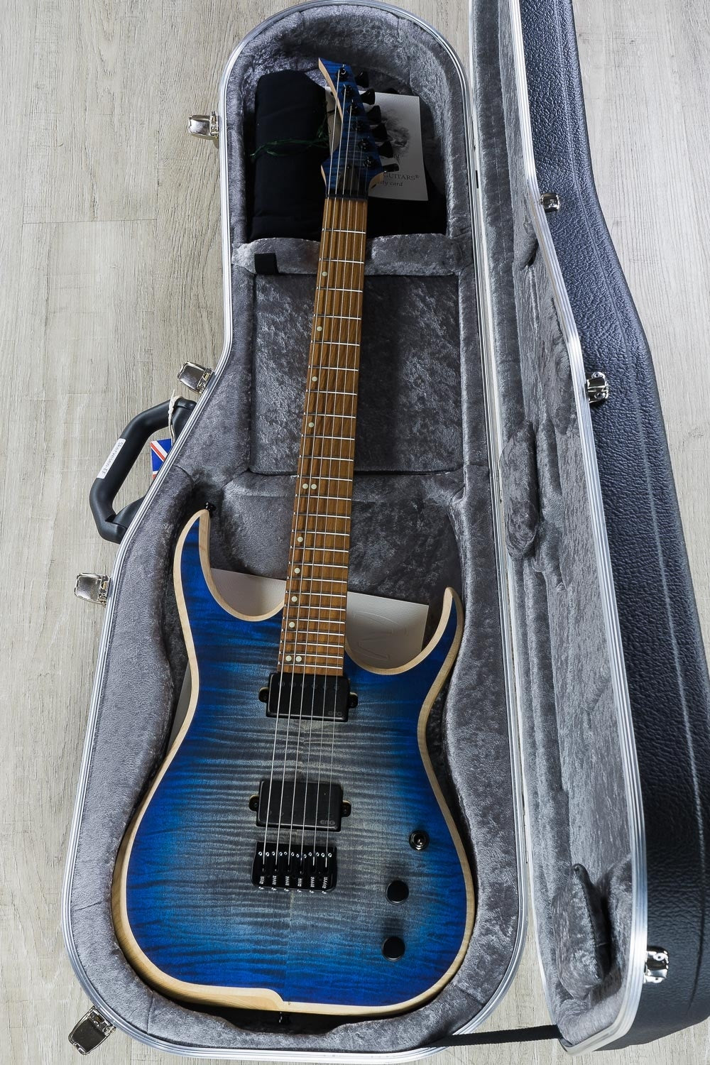 Skervesen Raptor 6 - 6-String Electric Guitar, Flamed Maple Top, Hard Case - Blue
