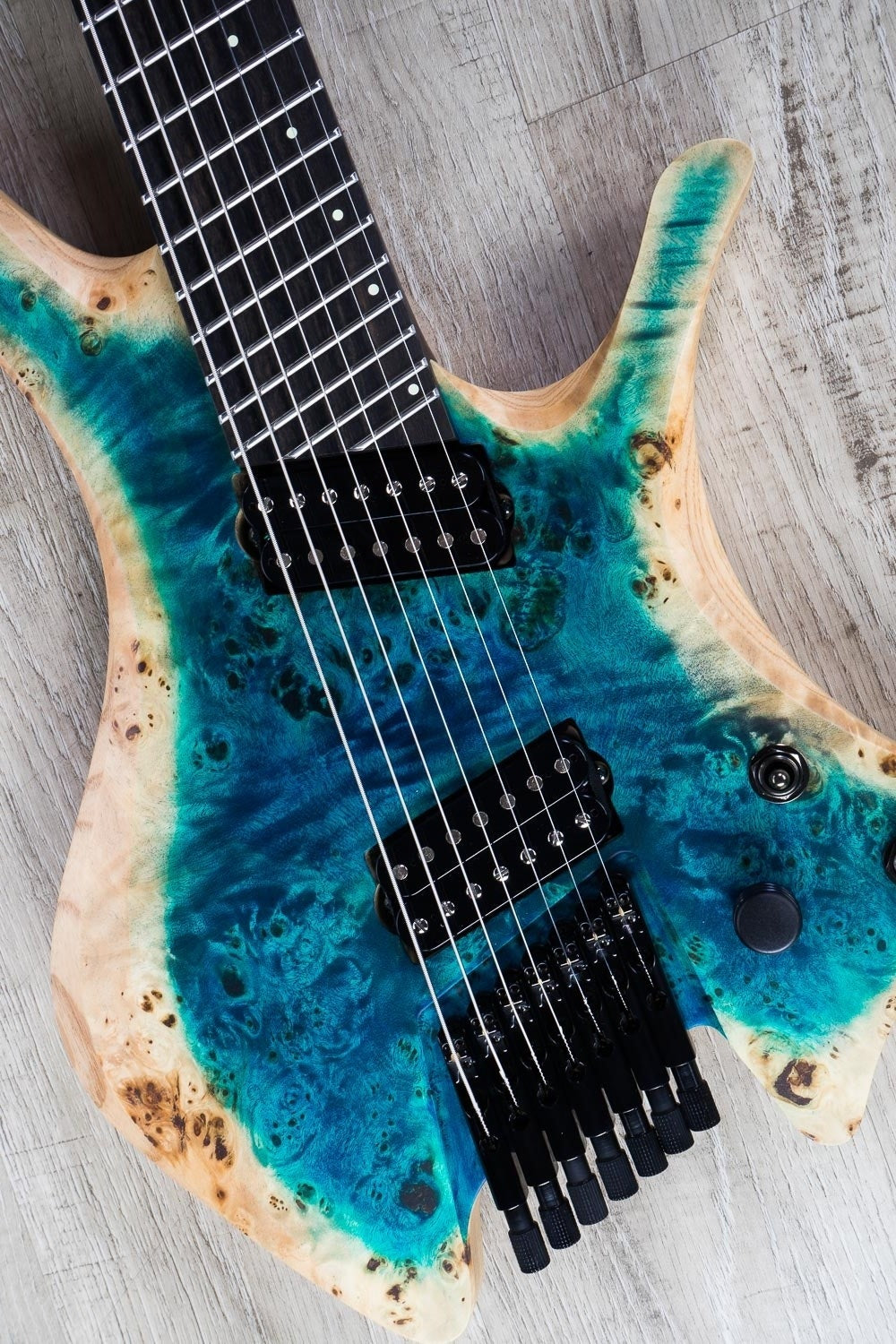 Skervesen Shoggie 7 FF Headless Multiscale 7-String Electric Guitar, Poplar Burl Top, Hard Case - Silver Blue Fade