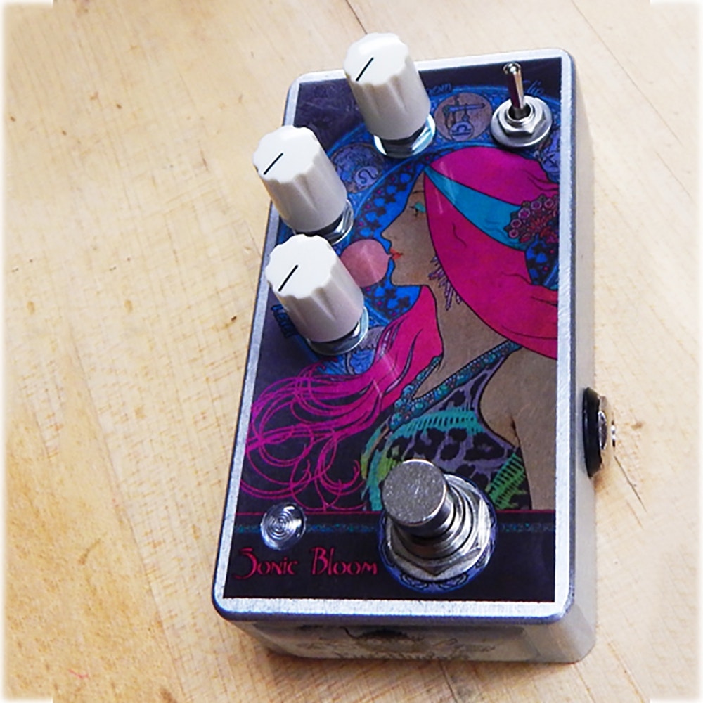 FuzzHugger Sonic Bloom v2 Fuzz Guitar Effects Pedal