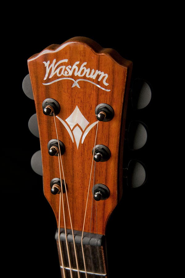 Washburn Comfort Series WCG55CE Grand Auditorium Acoustic-Electric Guitar