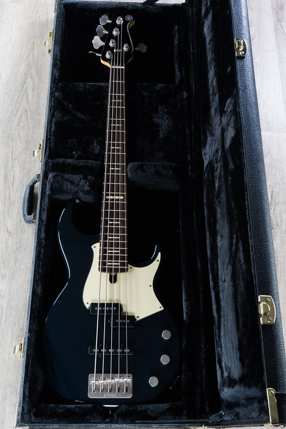 Yamaha B-Stock BB Pro Series BBP35 5-String Electric Bass Guitar, Midnight Blue